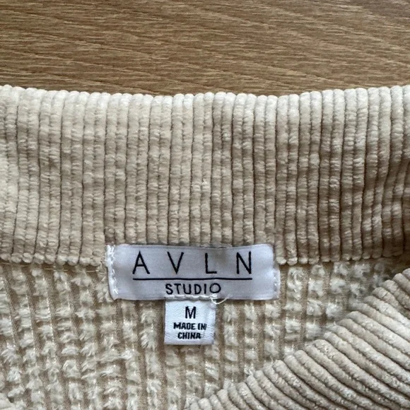 Beige Corduroy Cropped Shacket NWT - Picture 3 of 3